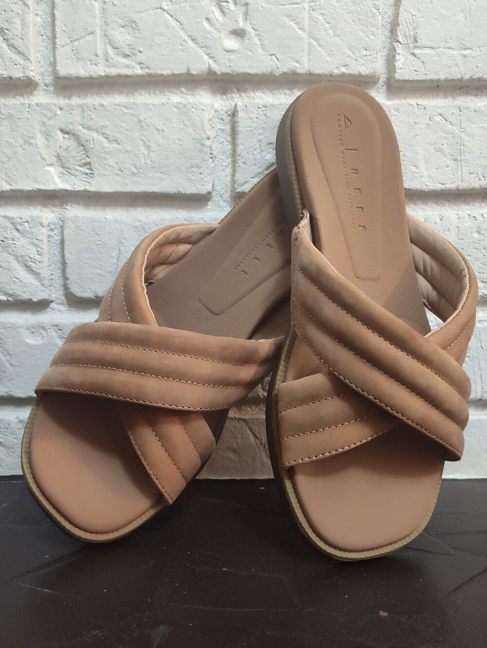 Reef Lofty Lux X Leather Sandals Slides Flip Flop 9 Beachy Resort Luxury Comfort